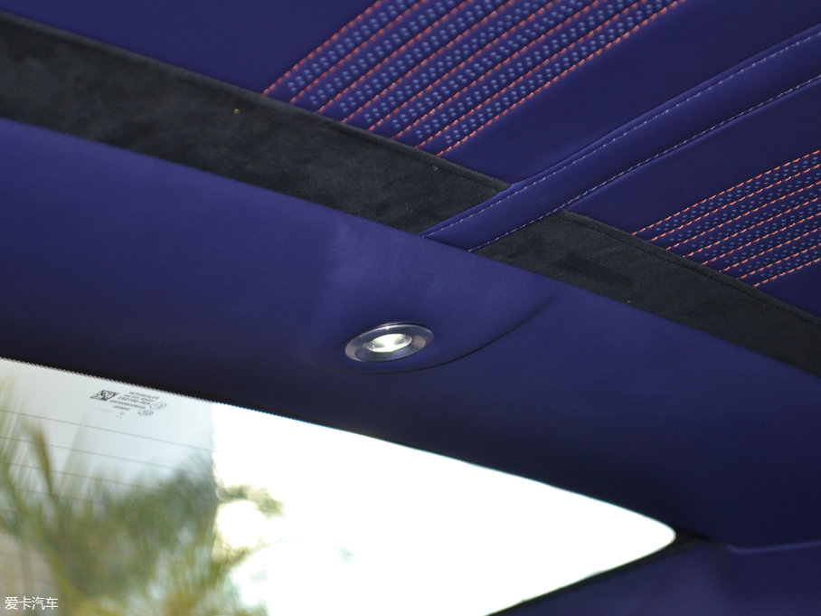 2017˹DRDB11 4.0T V8