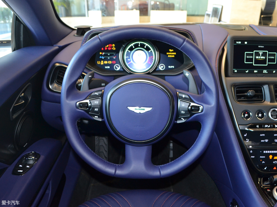 2017˹DRDB11 4.0T V8