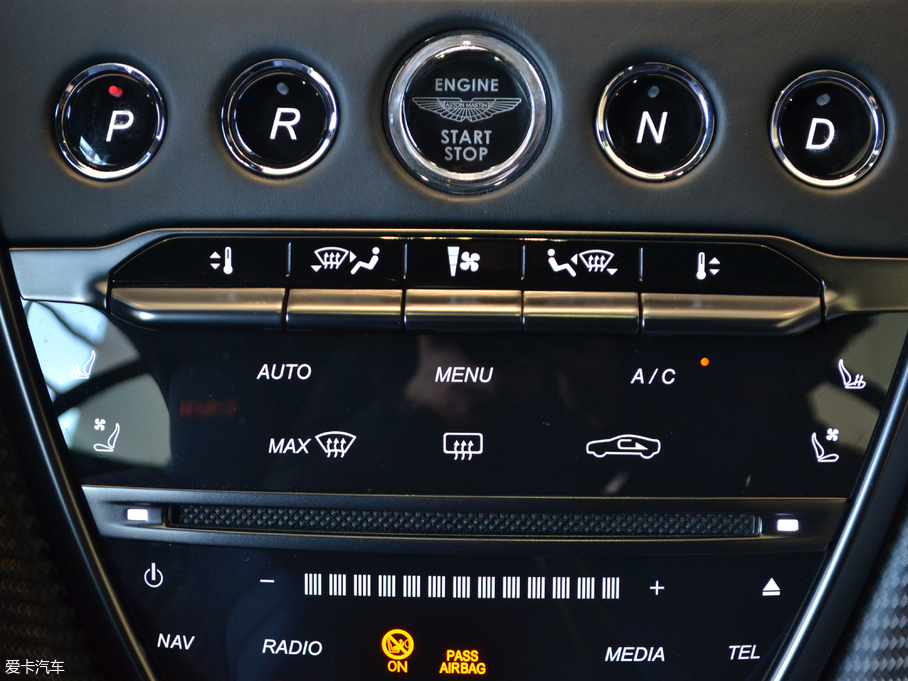 2017˹DRDB11 4.0T V8