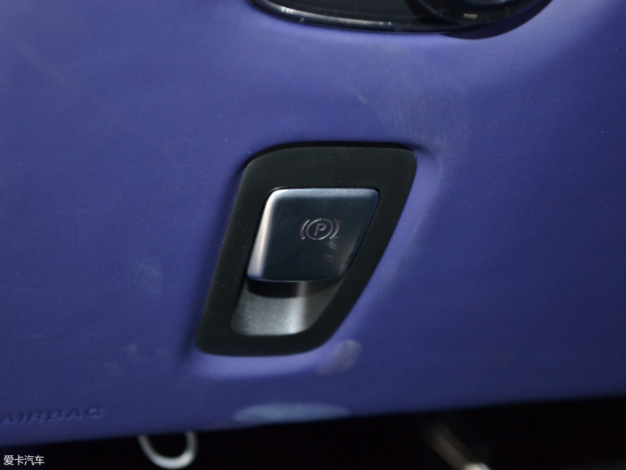 2017˹DRDB11 4.0T V8