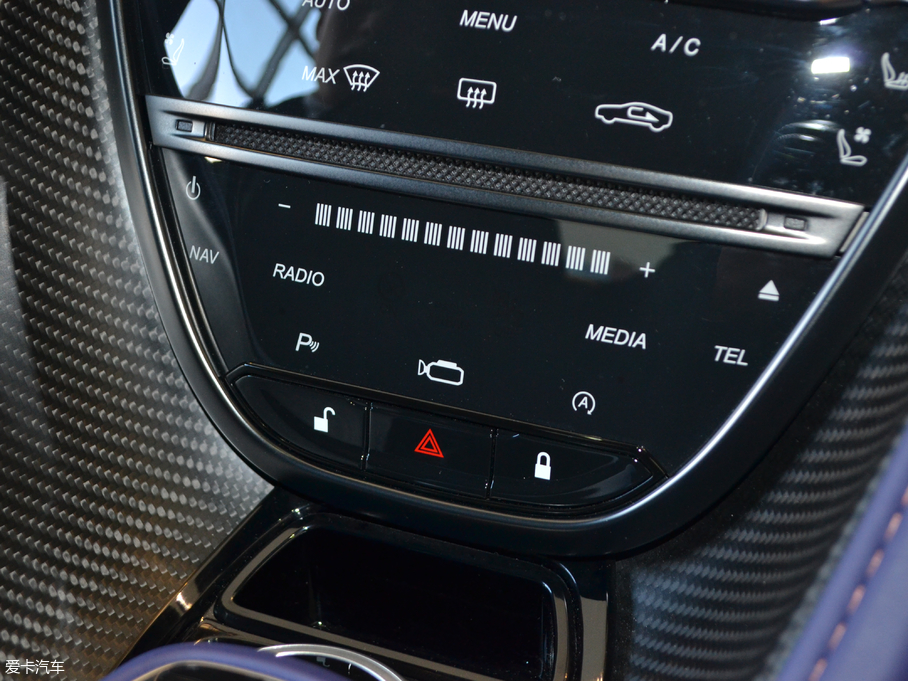 2017˹DRDB11 4.0T V8