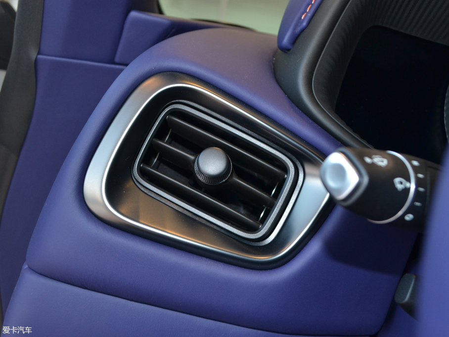 2017˹DRDB11 4.0T V8