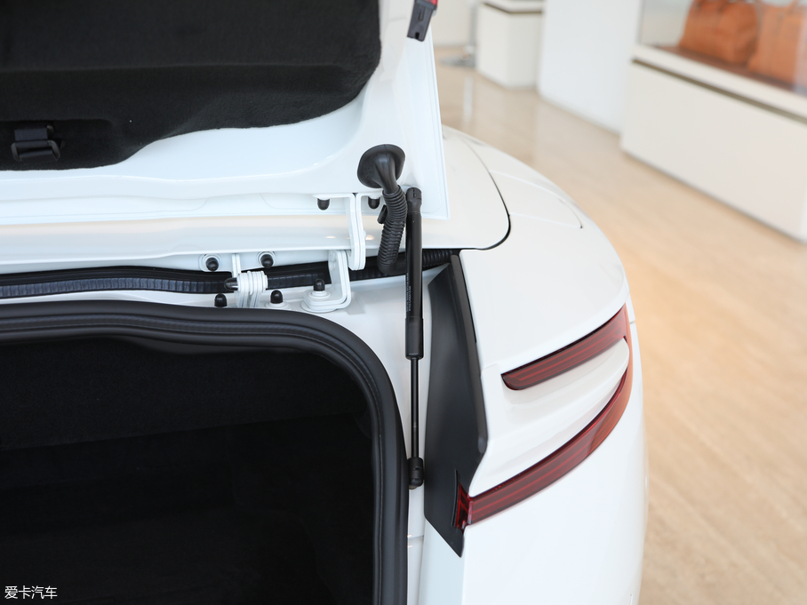 2019˹DRDB11 V8 Volante