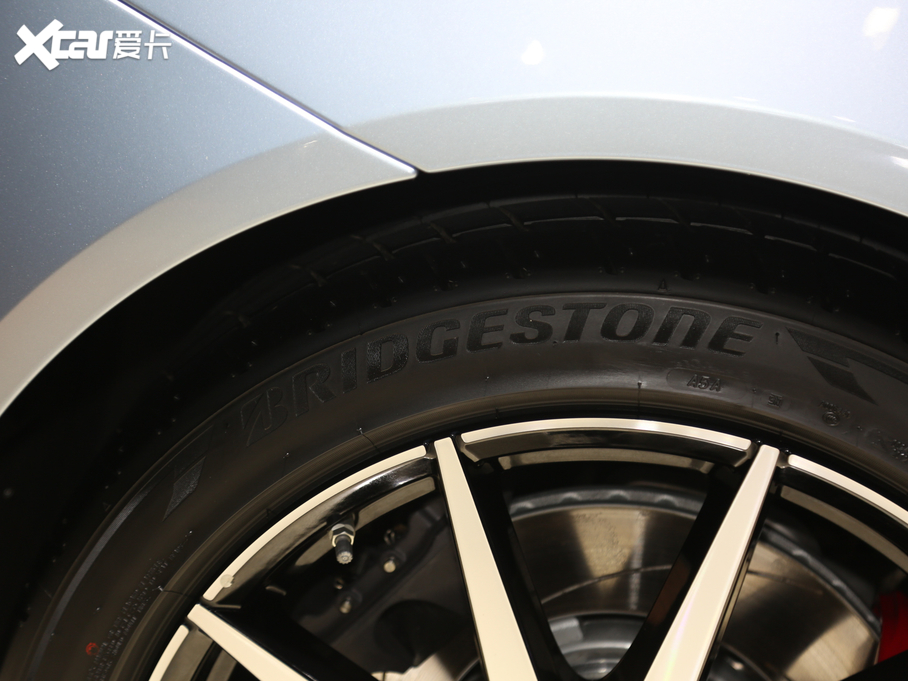 2019˹DRDB11 4.0T V8 Volante ˮ{