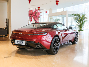 2019款V8 Coupe 整体外观