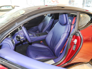 2019款V8 Coupe 空间座椅