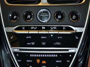 2019V8 Coupe {(dio){(dio)(ji)