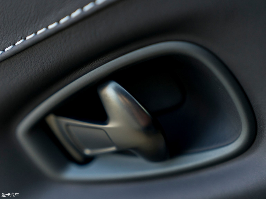 2018˹DRV8 Vantage 4.0T V8 Coupe