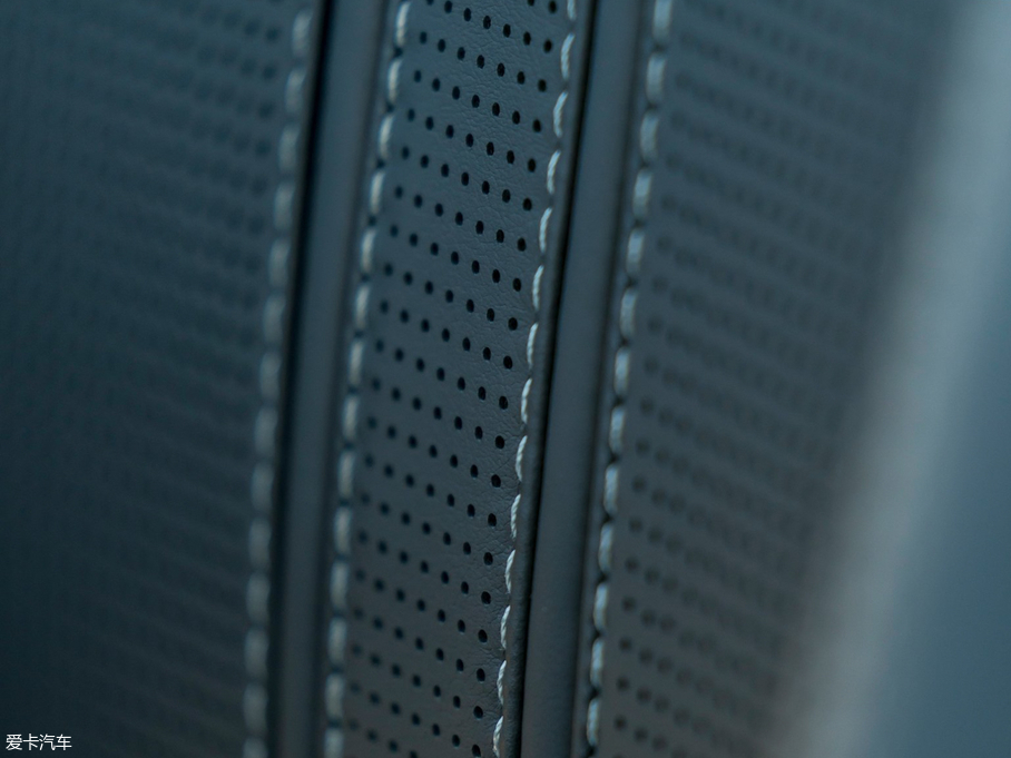 2018˹DRV8 Vantage 4.0T V8 Coupe