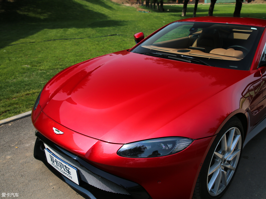 2018V8 Vantage 4.0T V8 Coupe