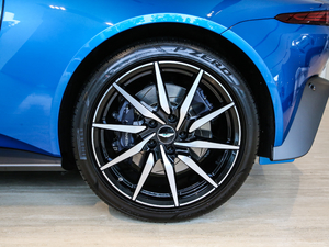 2018款4.0T V8 Coupe 轮圈
