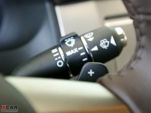 2009款3.0L 豪华版 中控区