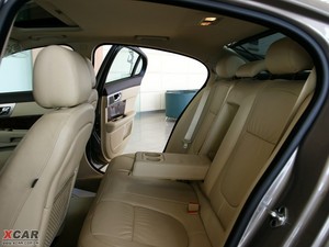 2009款3.0L 豪华版 空间座椅