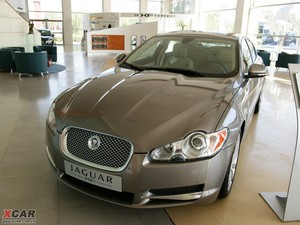 2009款3.0L 豪华版 整体外观