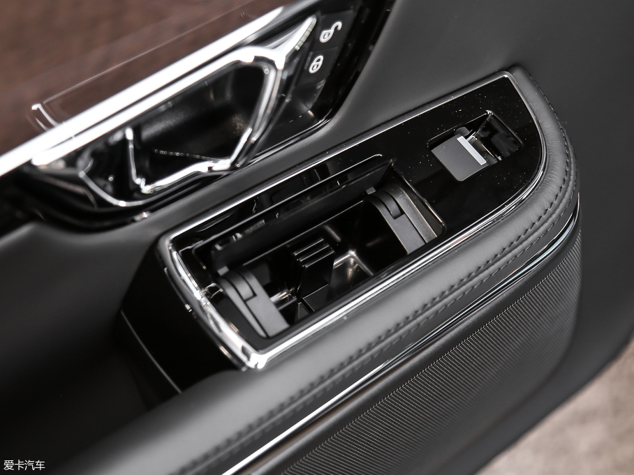 2018ݱXJ L 3.0T ȫ̄հ