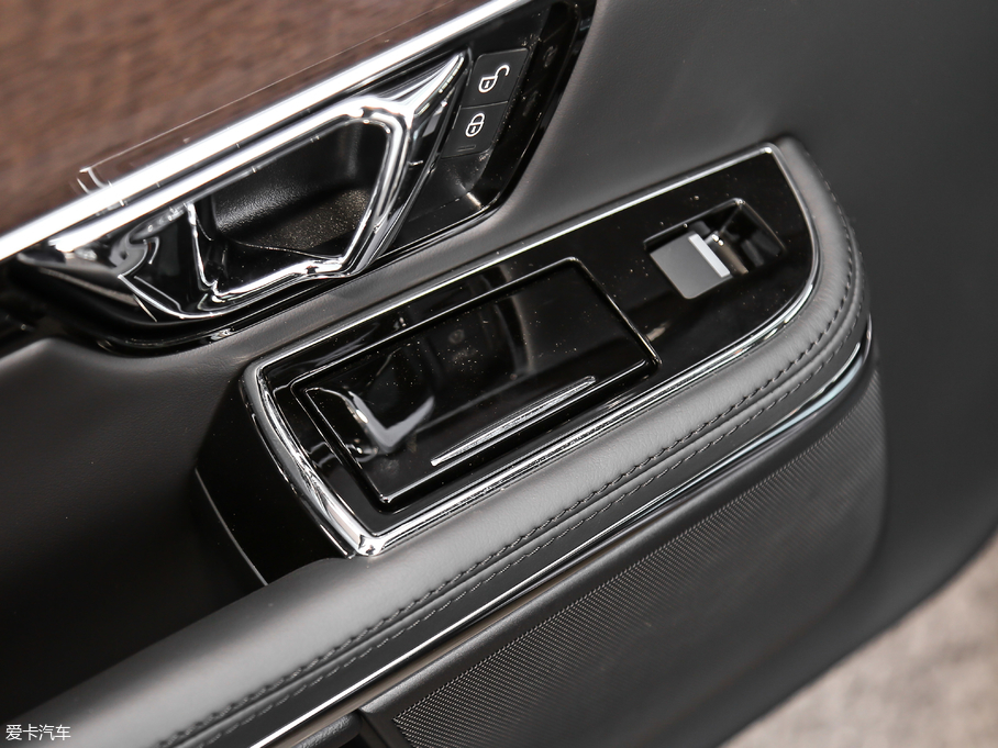 2018ݱXJ L 3.0T (q)ȫ̄(w)