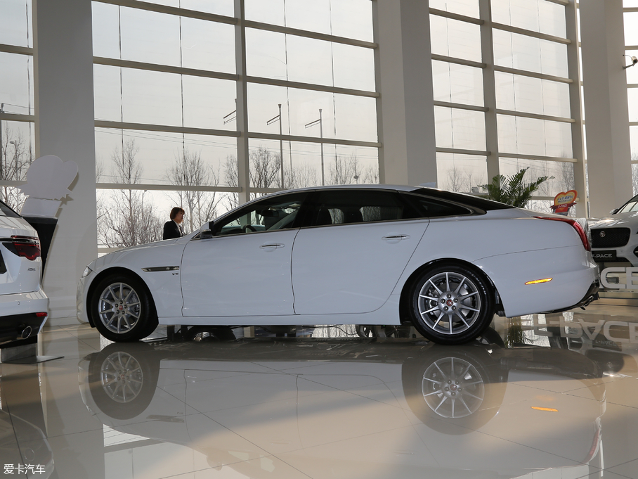 2018ݱXJ L 3.0T ̄հ