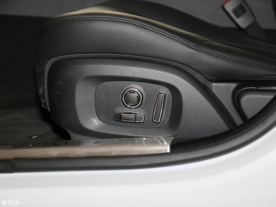 2018ݱXJ L 3.0T ̄հ