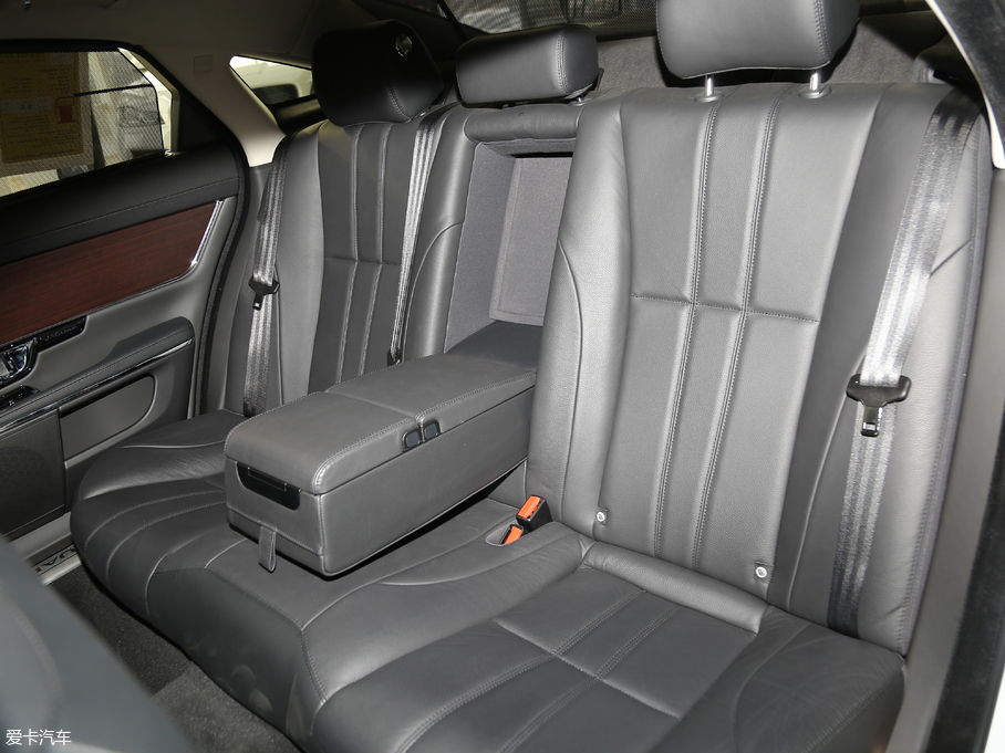 2018ݱXJ L 3.0T (q)̄(w)