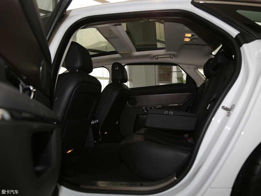 2018ݱXJ L 3.0T ̄հ