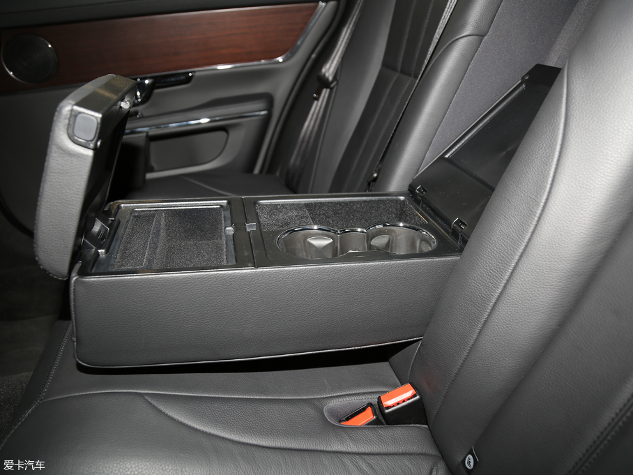 2018ݱXJ L 3.0T ̄հ