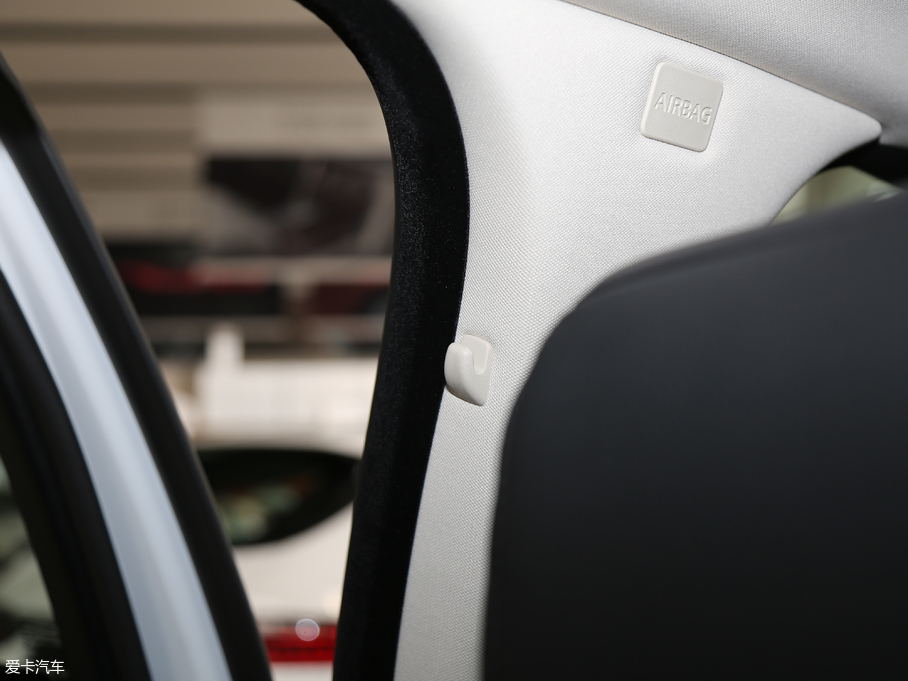 2018ݱXJ L 3.0T (q)̄հ