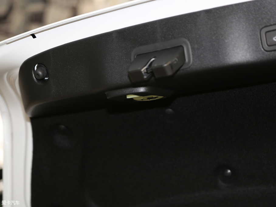 2018ݱXJ L 3.0T ̄հ