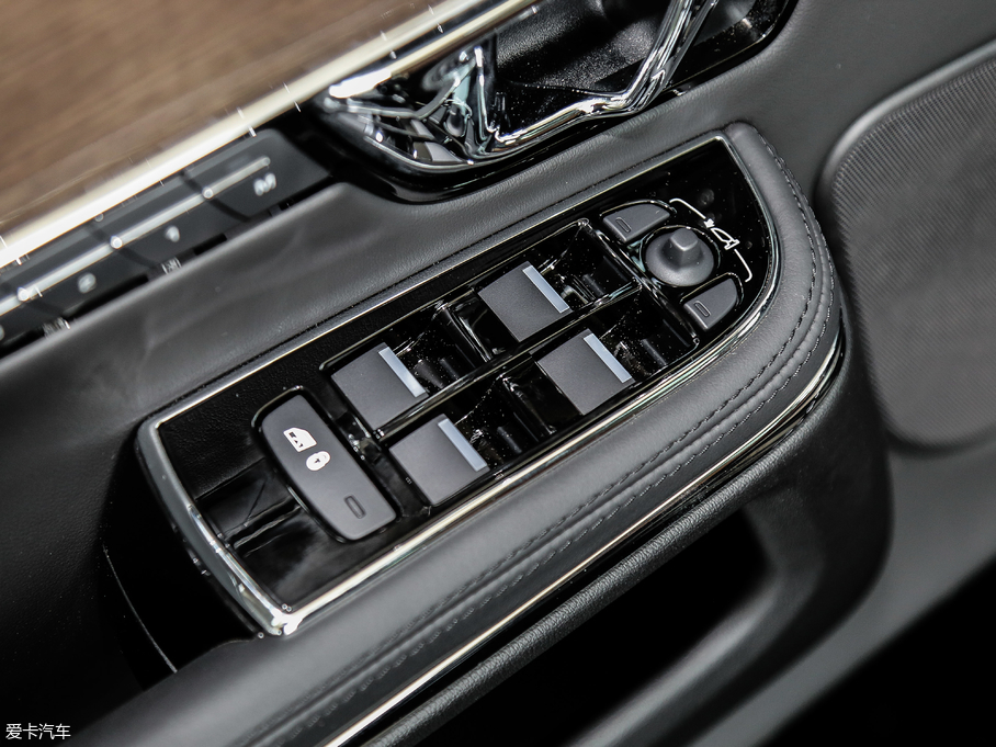 2018ݱXJ L 3.0T ȫ̄հ