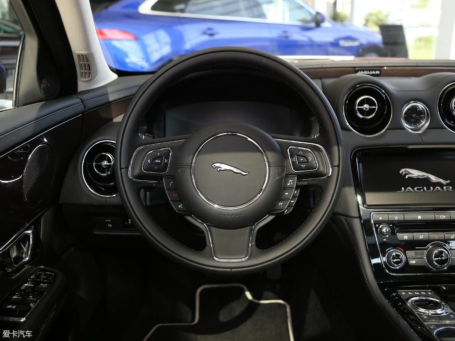 2018ݱXJ L 3.0T (q)ȫ̄(w)