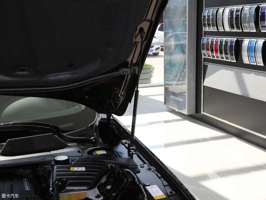 2018ݱXJ L 3.0T (q)ȫ̄(w)