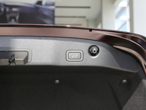 2018L 3.0T (q)ȫ̄(w) g