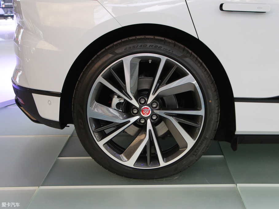 2018ݱI-PACE EV400 HSE