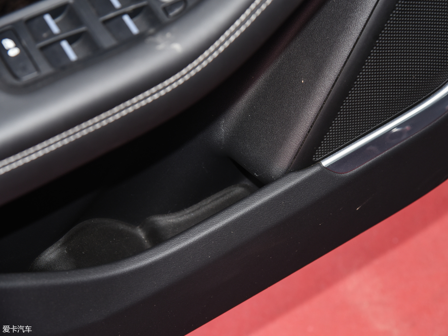 2018ݱI-PACE EV400 װl