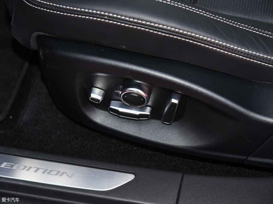 2018ݱI-PACE EV400 װl(f)