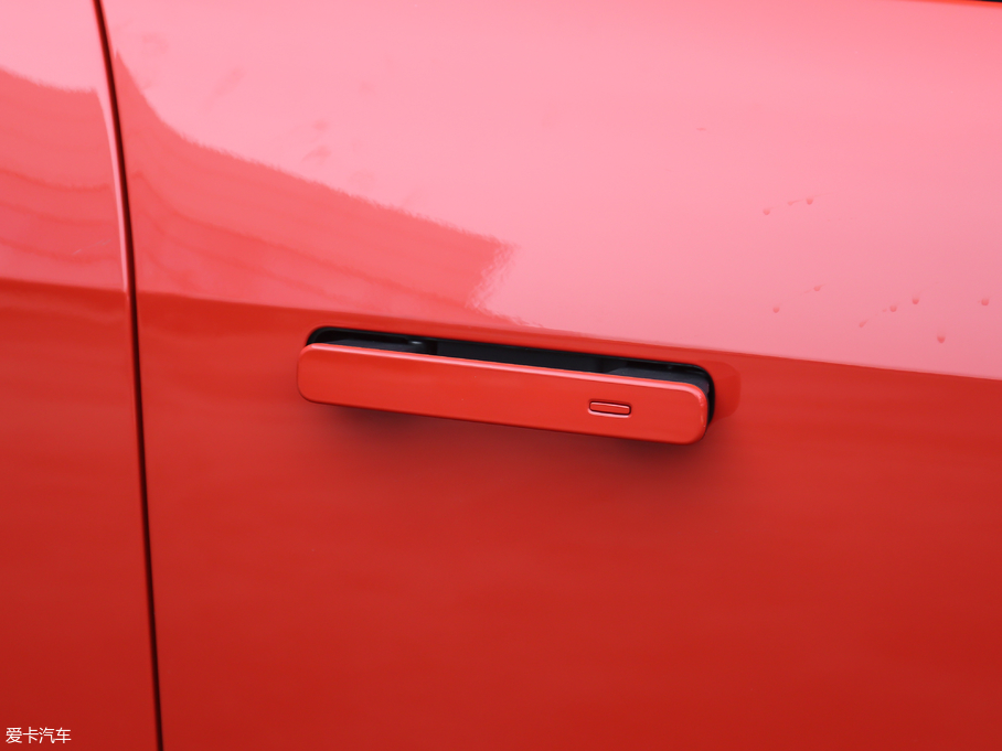 2018ݱI-PACE EV400 װl(f)