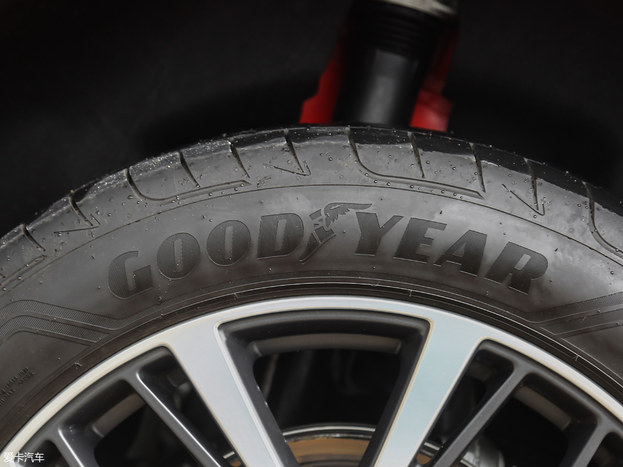 2018ݱI-PACE EV400 װl