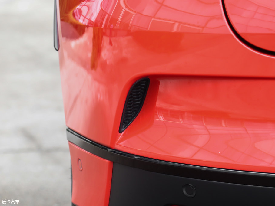 2018ݱI-PACE EV400 װl(f)