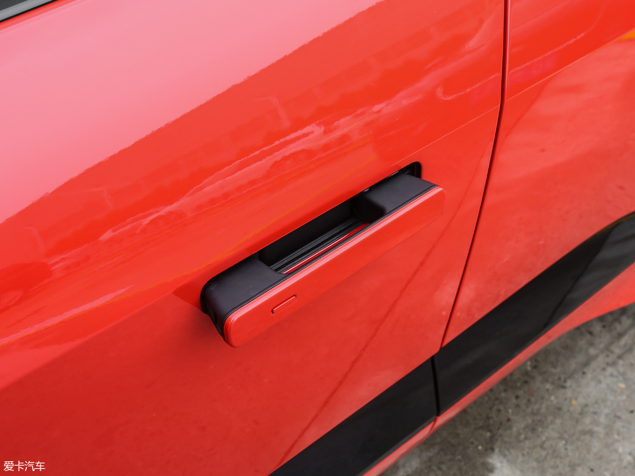 2018ݱI-PACE EV400 װl(f)