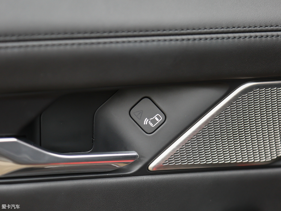 2018ݱI-PACE EV400 װl(f)