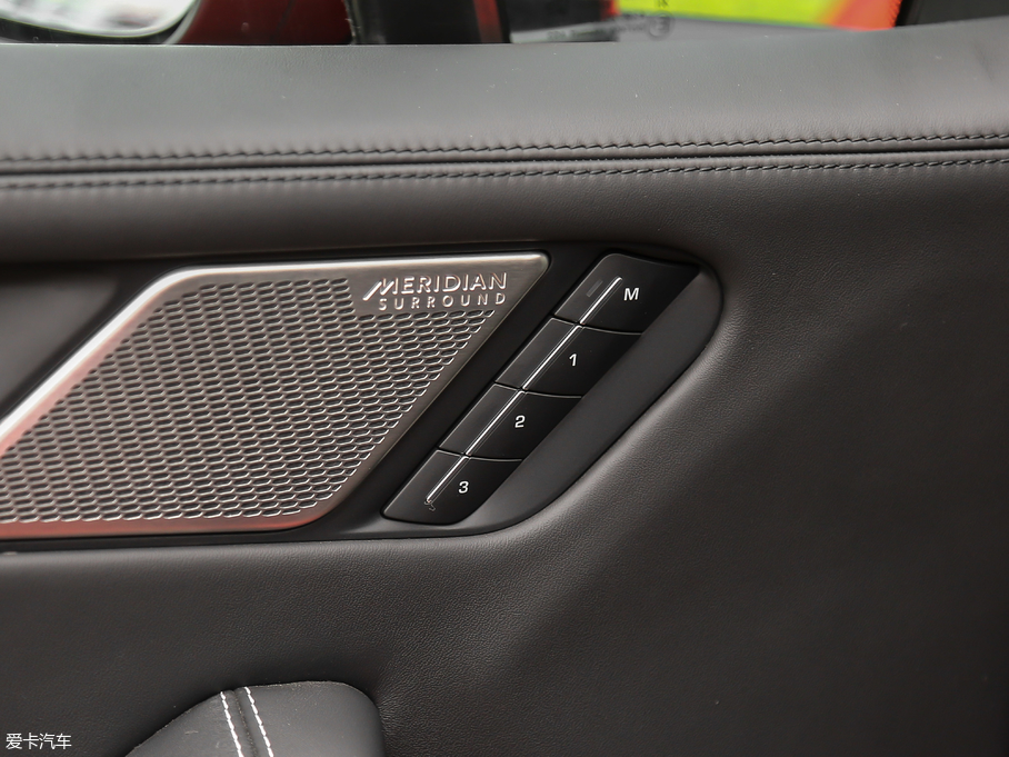 2018ݱI-PACE EV400 װl