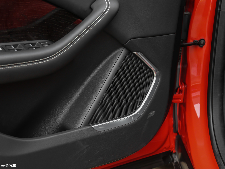 2018ݱI-PACE EV400 װl