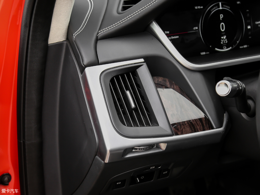 2018ݱI-PACE EV400 װl(f)