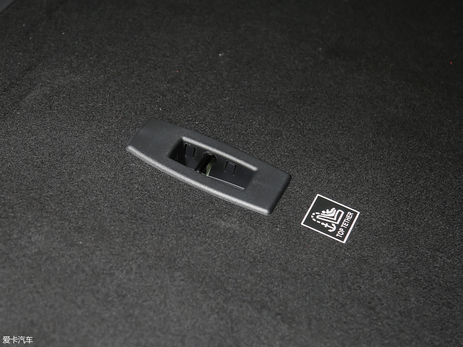 2018ݱI-PACE EV400 װl