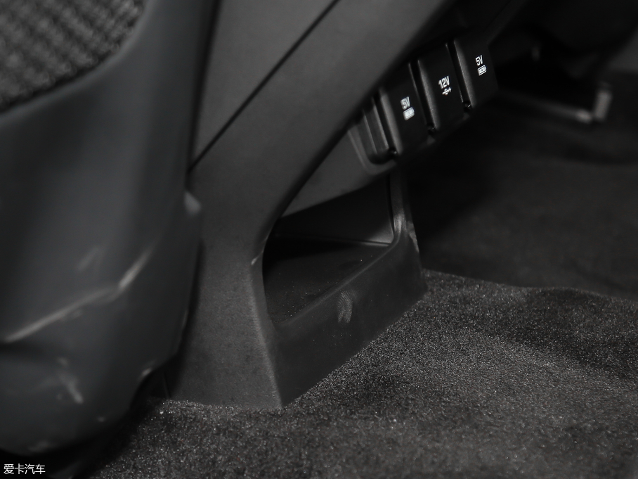 2018ݱI-PACE EV400 װl