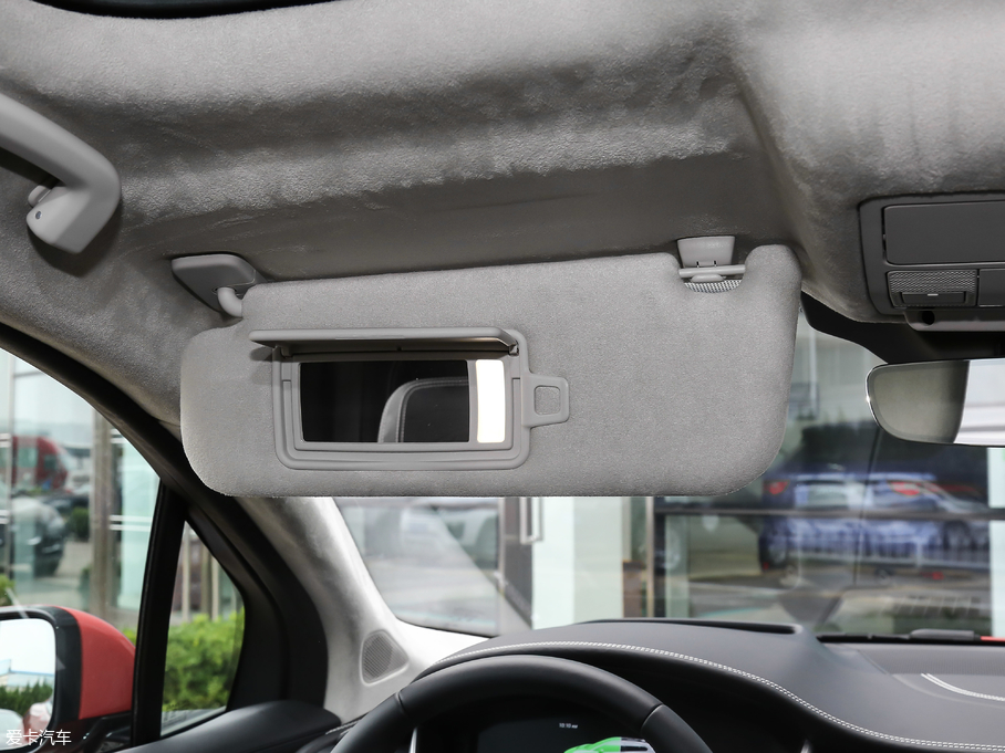 2018ݱI-PACE EV400 װl