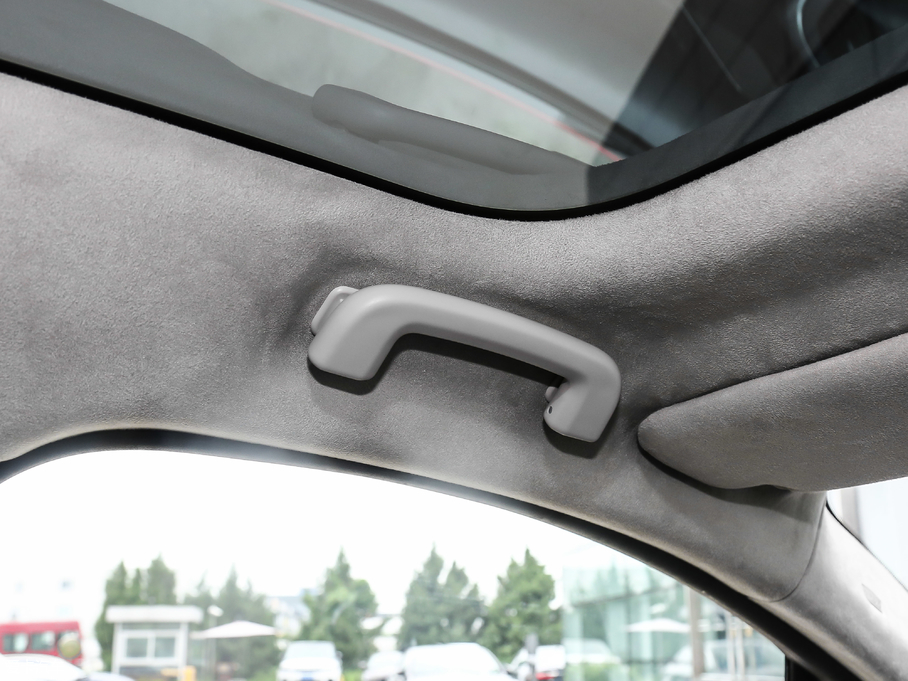 2018ݱI-PACE EV400 װl