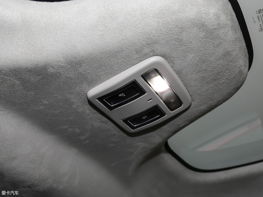 2018ݱI-PACE EV400 װl