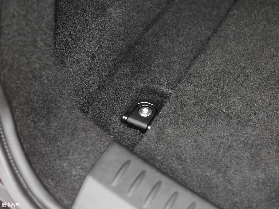 2018ݱI-PACE EV400 װl(f)