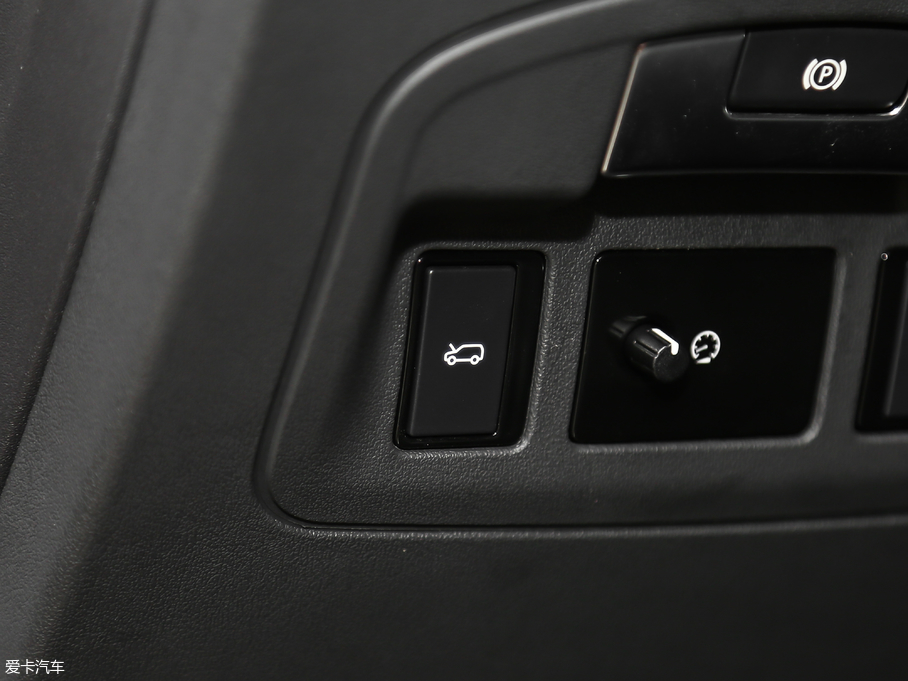 2018ݱI-PACE EV400 װl(f)