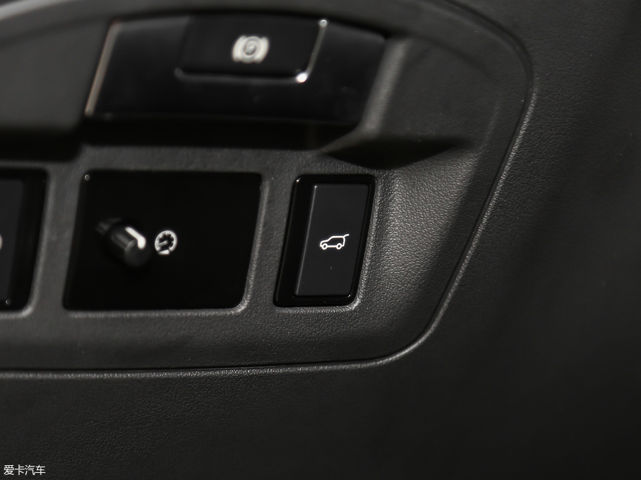 2018ݱI-PACE EV400 װl